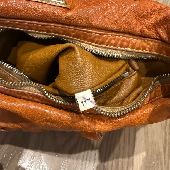 Prada distressed leather handbag - Picture 10 of 11